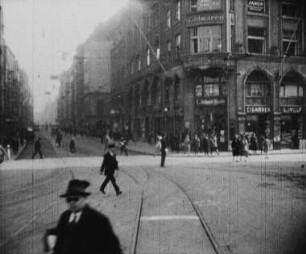 Wilsdruffer Straße (Szene aus einem Dokumentarfilm)