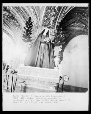 Weibliche Heiligen- und Votivfigur