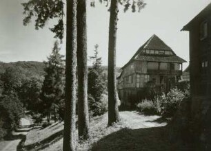 Rodeberg, Kloster Zella : Rodeberg. Kloster Zella (ehemaliges Benediktiner-Nonnen-Kloster, 12. Jahrhundert), heute evangelisches Alten- und Pflegeheim. Ehemalige Propstei