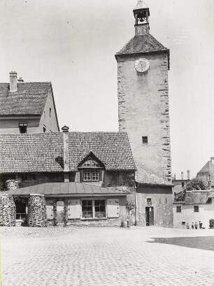 Lindau (Bodensee), Blick auf den Turm der ehemaligen Peterskirche, seit den 1920er Jahren Kriegergedächtnisstätte