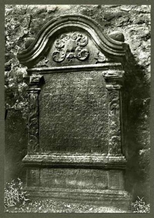 Friedhof. Grabstein, 18. Jh.