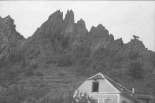 Dürnstein: ausgefranster Bergrücken