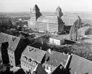 VEB NAK Wurzen : Wurzen. Vogelperspektive auf das Betriebsgebäude und -gelände des VEB Nahrungsmittelkombinat Albert Kuntz Wurzen