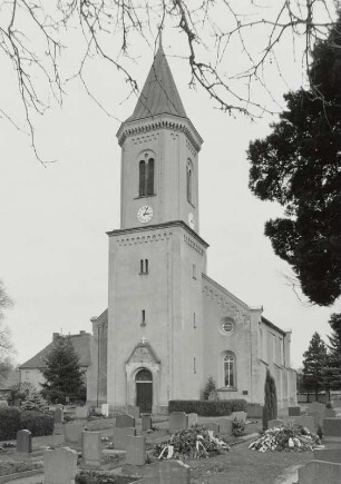 Milkel, Dorfkirche : Milkel (Kreis Bautzen), Dorfkirche, 1857, Turmseite von Südwest