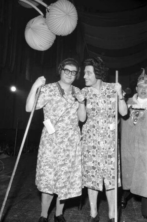 Große Damen- und Fremdensitzung der Karnevalsgesellschaft "Badenia" in der Stadthalle.