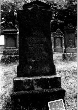 Grabstein 299 [Nir S. 189 Nr. 17.12]