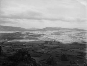 Landschaft : Blick vom Milešovka nach Südwesten auf die umliegende Landschaft