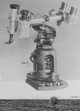 Kleiner Astrograph mit vier Objektiven von Zeiss : Technikgeschichte | Physik | Optik | Astronomische Instrumente
