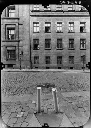 Dresden-Altstadt, Augustusstraße 2. Ständehaus (1901-1907; P. Wallot). Ostseite (Teilansicht) von der Brühlschen Gasse