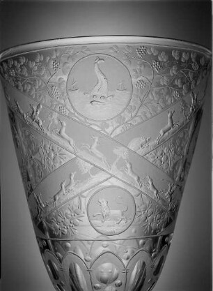 Deckelpokal mit Jagdszenen