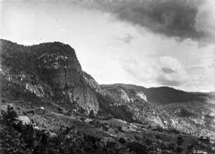 Gebirgslandschaft : Ansicht einer Gebirgslandschaft