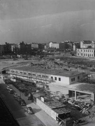 180° Panorama, Bild 1 von 7. Blick auf das Baugelände Neubauviertel Springprojekt. Berlin-Kreuzberg, Neuenburger Straße