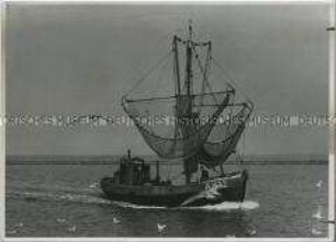 Fischerboot in der Nordsee bei Baltrum