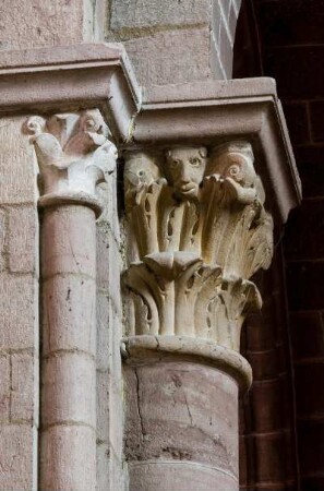 Frankreich. Auvergne. Haute Loire. Brioude. Basilique Saint Julien. Romanische Basilika. Säulenkapitell
