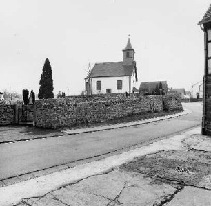 Evangelische Kirche mit Friedhof; Lützelbach, Lindenstraße 6