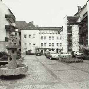 Hof mit Marktweiberbrunnen