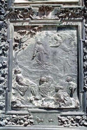 Linkes Portal — Christus in Gethsemane