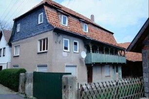 Bauernhaus, Pförtchen 49, Laubengang mit schön gearbeiteten Pfosten