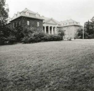 Bärenklau. Schloß (1928-1929)