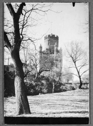Am Wallgraben in Stendal mit dem Überlinger Tor