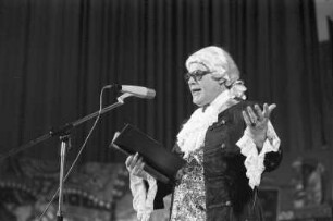 Faschingsveranstaltung der Arbeiterwohlfahrt und des Karlsruher Carneval Club KCC im großen Saal der Stadthalle