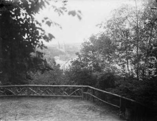 Rochlitz, Blick vom Rochlitzer Berg : Rochlitz. Blick vom Rochlitzer Berg Richtung Rochlitz mit Schloss