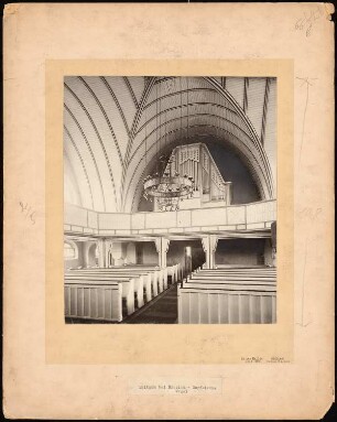 Evangelische Kirche, Maltsch: Innenraum zur Orgel