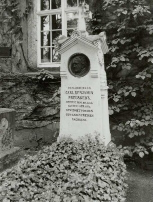Grabmal für Carl Benjamin Preusker (gestorben 1871)