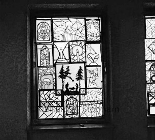 Klaus-Groth-Schule: Königsberger Straße: Fenstertransparente mit vorweihnachtlichen Motiven