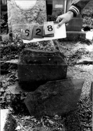 Grabstein 628