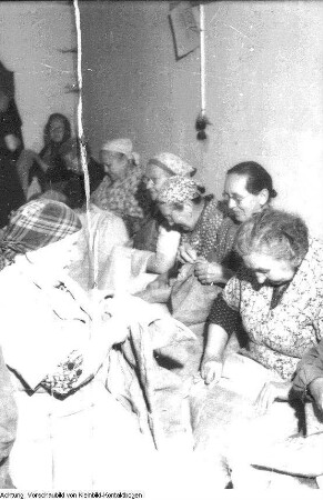 Volkssolidarität. Veteranen der Arbeit helfen, um 1959
