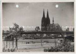Köln, Hohe Domkirche St. Petrus und Neue Deutzer Brücke