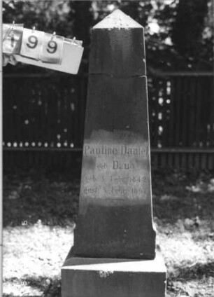 Grabstein 199 [Hahn S. 53 Grab-Nr. 934]