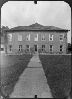 Hohenprießnitz (Zschepplin-Hohenprießnitz). Schloß Hohenprießnitz (1699-1702; H. Korb). Corps de logis von Südost