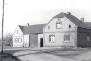 Bauernhof in Sabrodt : Bauwesen - Exterieur. Ort: Zabrod / Sabrodt. Vollständiger Anblick eines Anwesens.