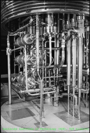 Helium-II-Kryostat des Instituts für Technische Physik (ITP)