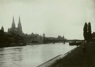 Regensburg mit Dom und Donau