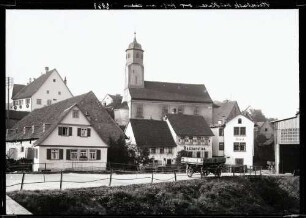 Dorfansicht mit Kirche von Norden