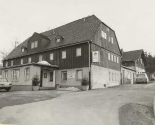 Nassau, Altes Forsthaus : Nassau. Gasthaus "Altes Forsthaus", Kalkstraße 9. Eckansicht mit Nebengebäude