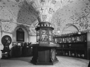 Historisches Museum der Pfalz mit Weinmuseum — Wappensaal im Weinmuseum