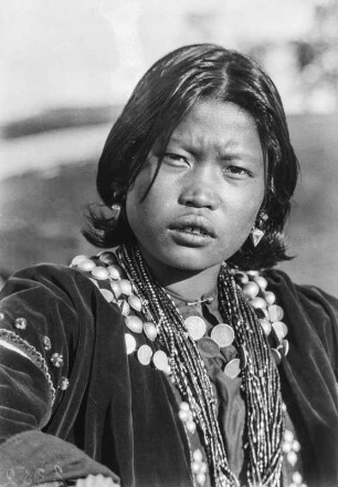 Frau der Kachin (Deutsche Indien-Expedition 1926/1929 - 3. Myanmar)
