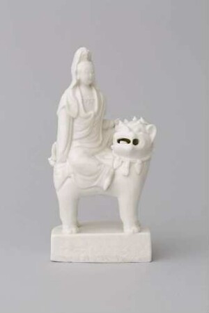 Guanyin 觀音 auf Löwe