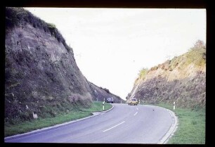 Straße durch den Kaiserstuhl
