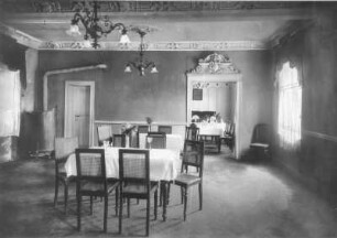 Tharandt, Kirchweg 7. Restaurant "Burg-Keller". Gastzimmer