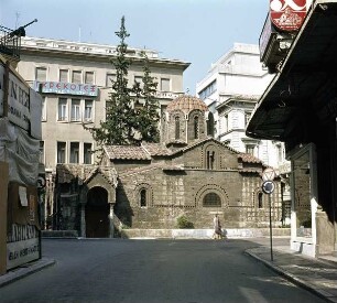 Athen, Ermú. Kapnikaréa-Kirche