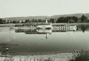 Dresden. Personen-Seitenraddampfer "Dresden" (IV, Werft Laubegast) auf der Fahrt elbaufwärts bei Dresden-Hosterwitz