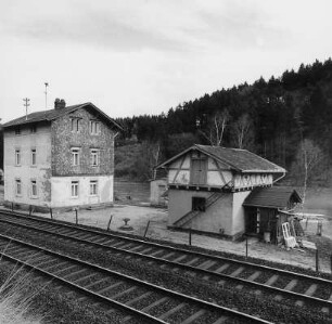 Streckenwärterhaus mit Stallschuppen; Runkel, Langgasse 54