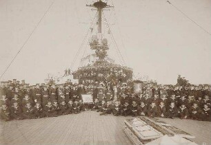 Besatzung der S.M.S. Schleswig-Holstein am 9.3.1909