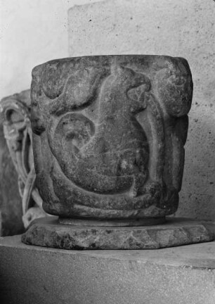 Kapitell: Drache