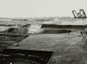 Braunkohleabbau, Tagebau Hirschfelde (Kopalnia Turoszów), Rutschung vom 12.06.1924. Blick nach Südosten auf Abraumabsetzer